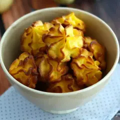Pommes Dauphine dorées et croustillantes, parfait accompagnement repas noël.