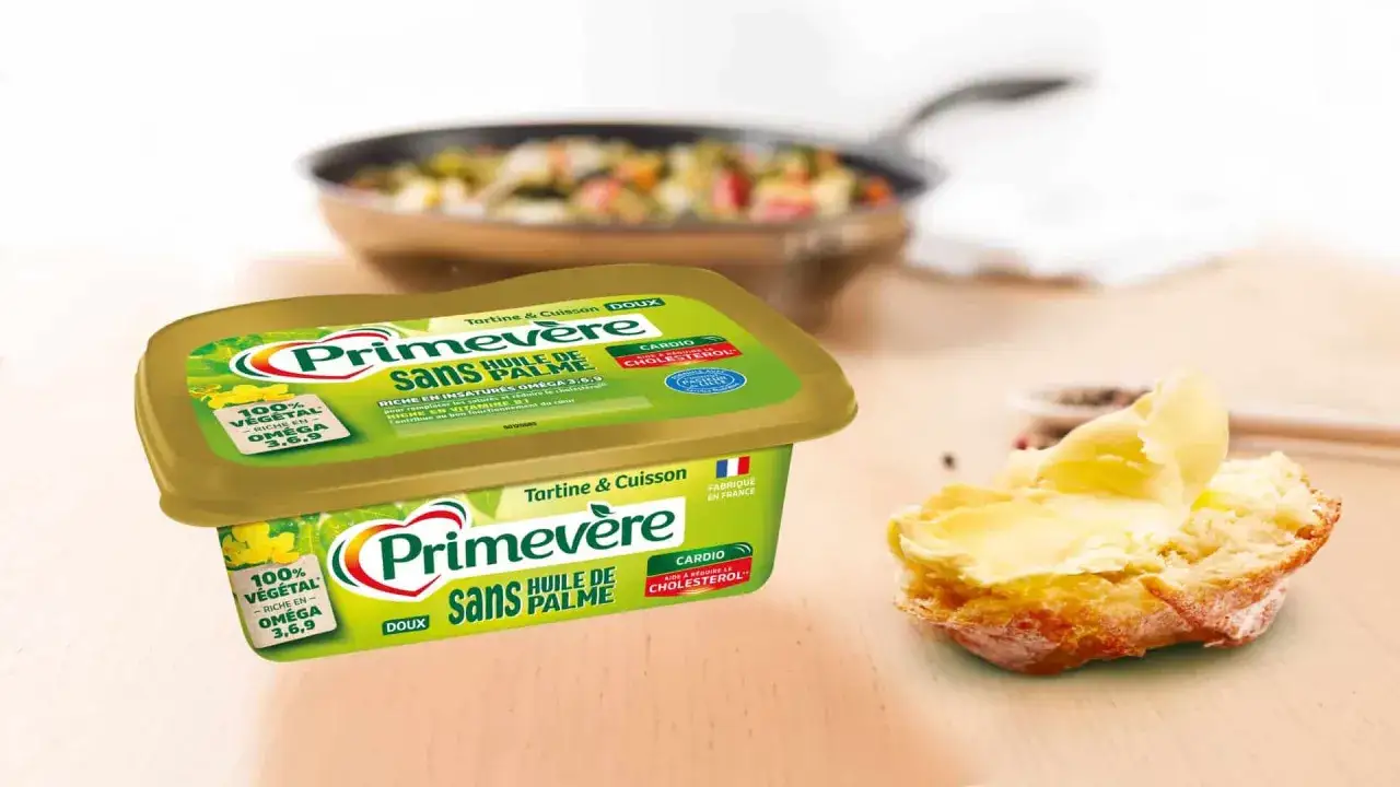Bo&icirc;te de margarine Primev&egrave;re, tartine beurr&eacute;e. Attention, le beurre primev&egrave;re danger pour le c&oelig;ur, malgr&eacute; ses om&eacute;gas.
