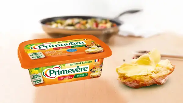 Boîte de margarine Primevère Cardio, tartine beurrée. Attention, le beurre primevère danger pour le cœur est un mythe.